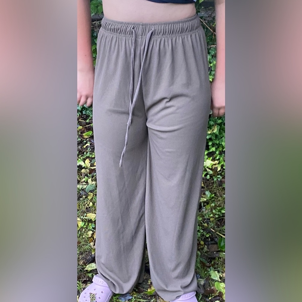 light brown ribbed wide leg cozy lounge bed pants sz. s euc